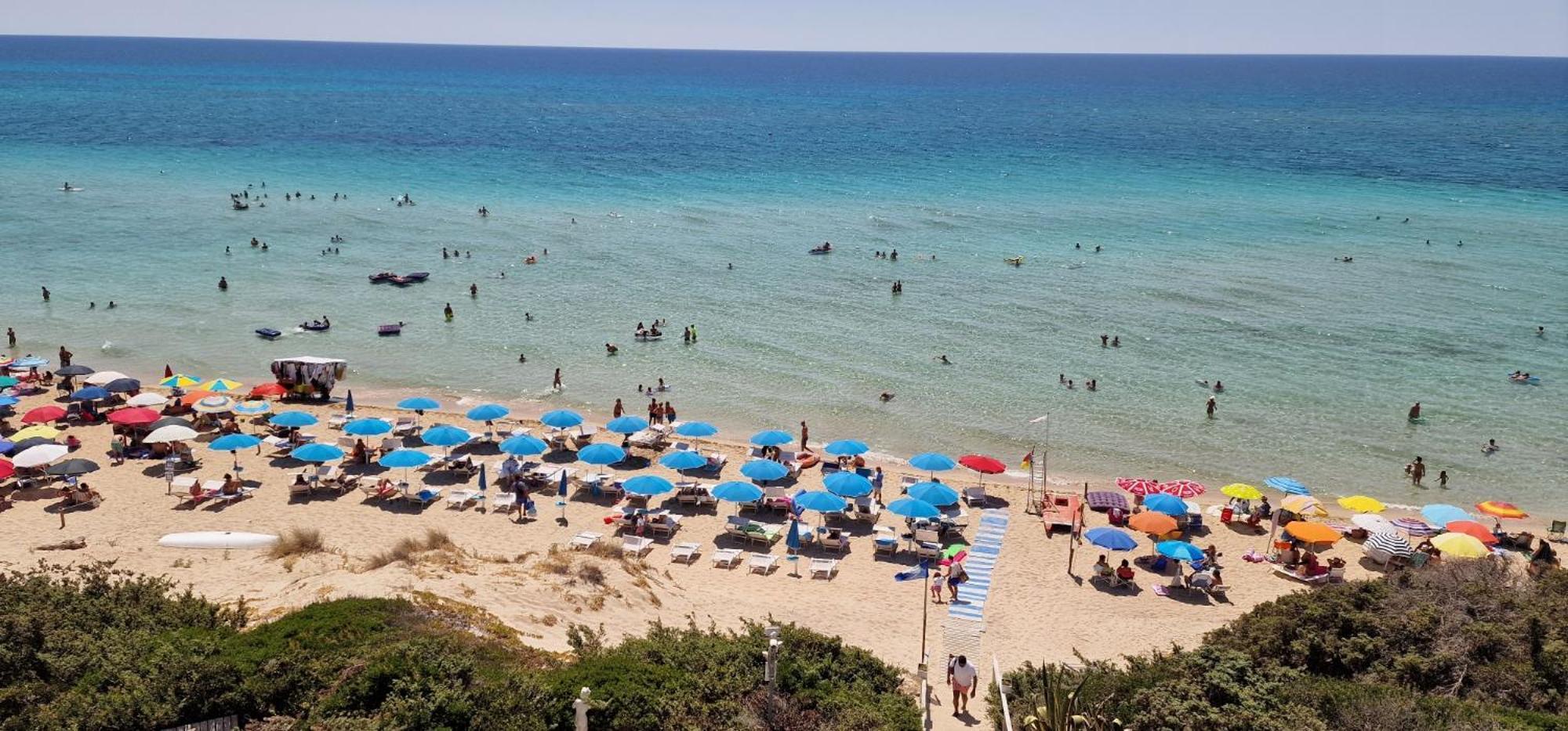 Hotel Caraibisiaco Sul Mare サン・ピエトロ・イン・ベヴァーニャ エクステリア 写真