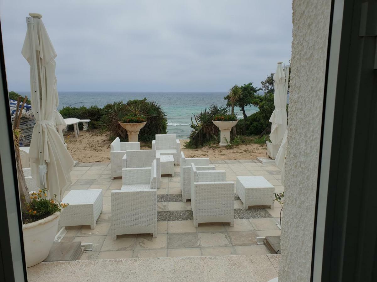 Hotel Caraibisiaco Sul Mare サン・ピエトロ・イン・ベヴァーニャ エクステリア 写真
